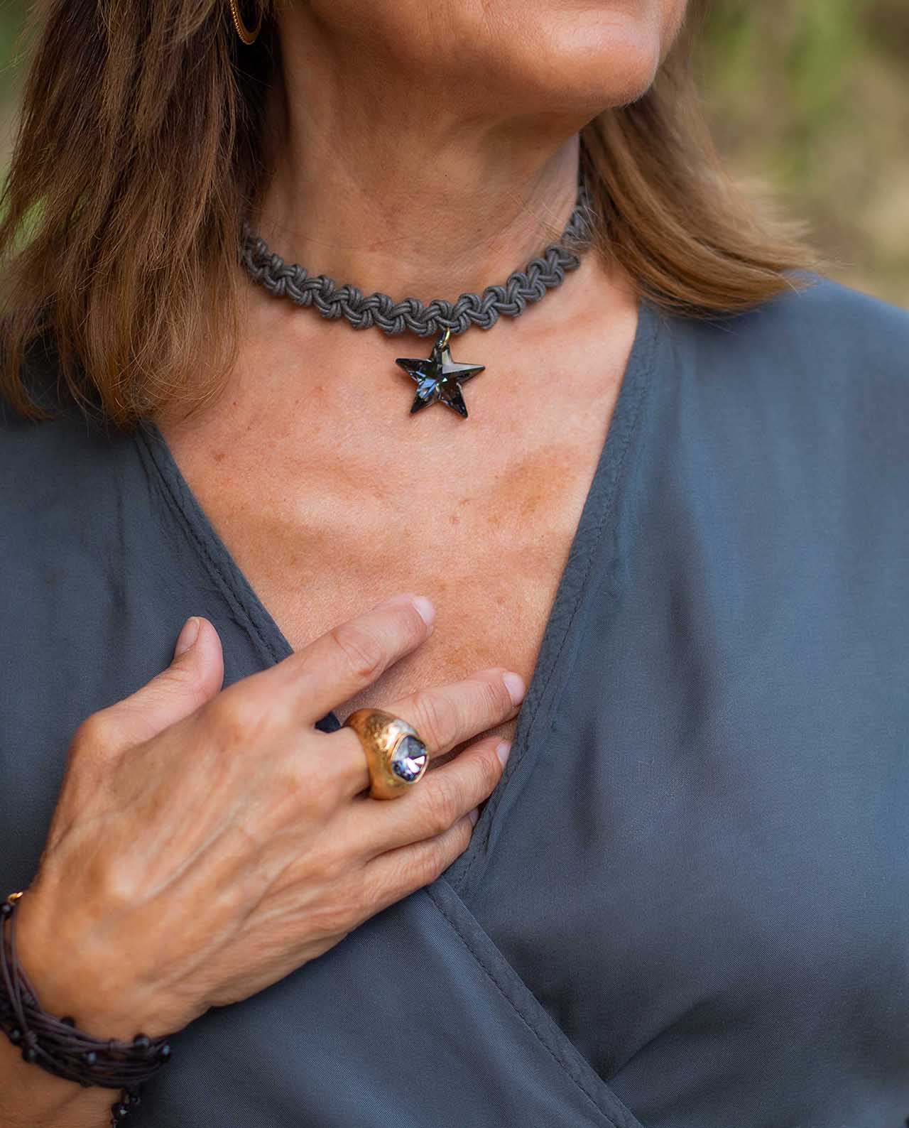 Gargantilla Gris Estrella