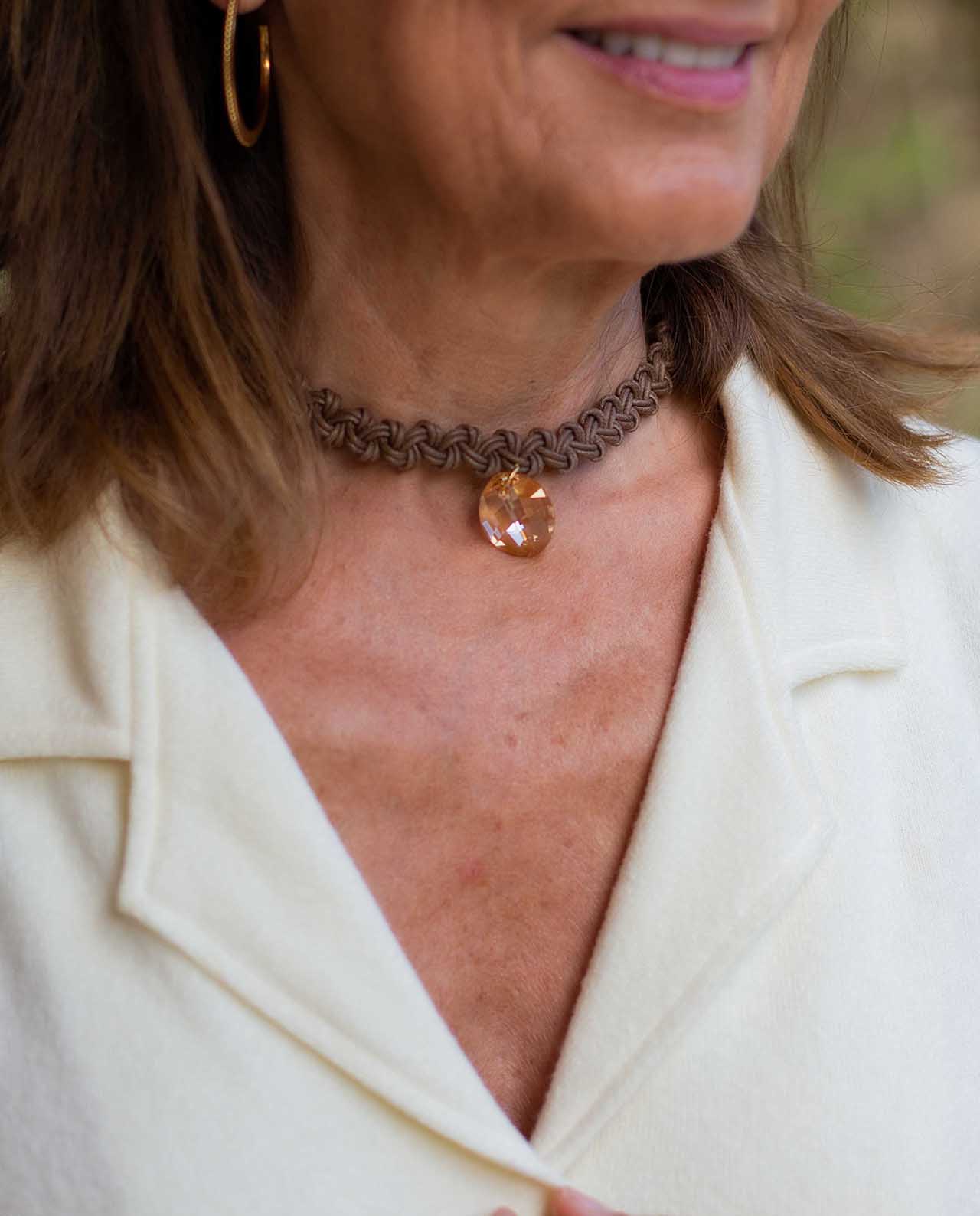 Gargantilla Camel Hoja