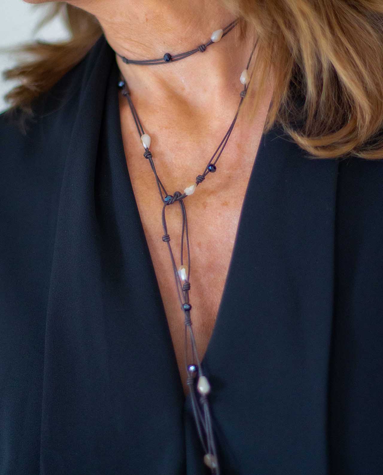 Collar Paquare Antracita Lágrima