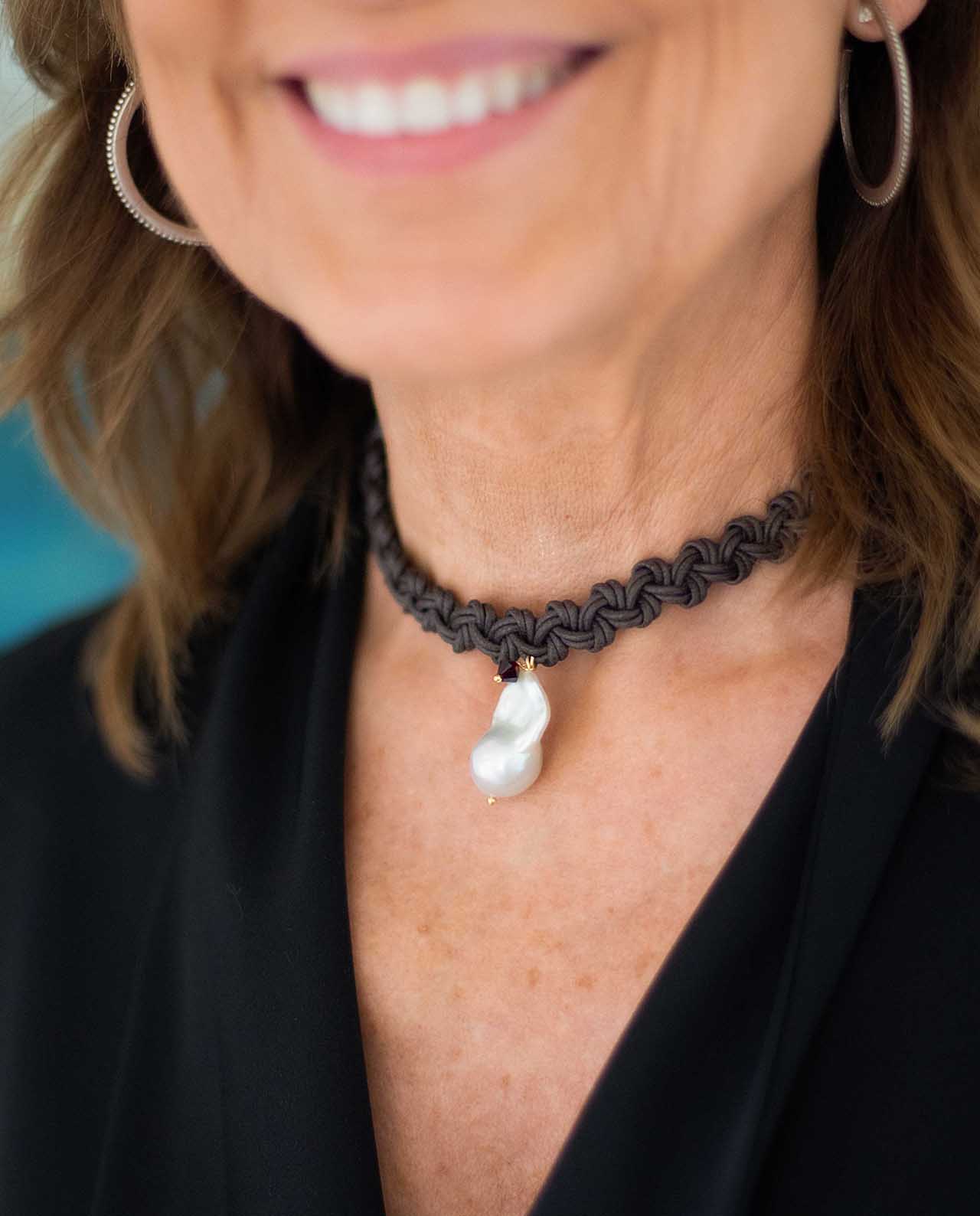 Gargantilla Antracita Perla