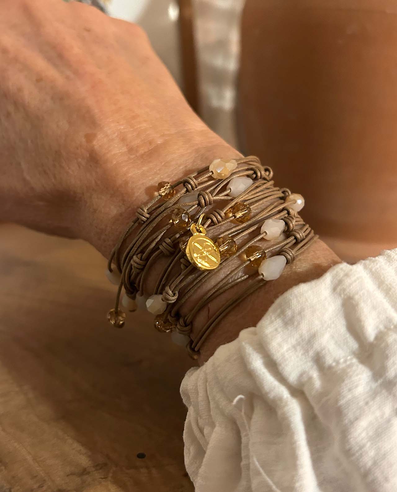 Collar Paquare Camel Lágrima