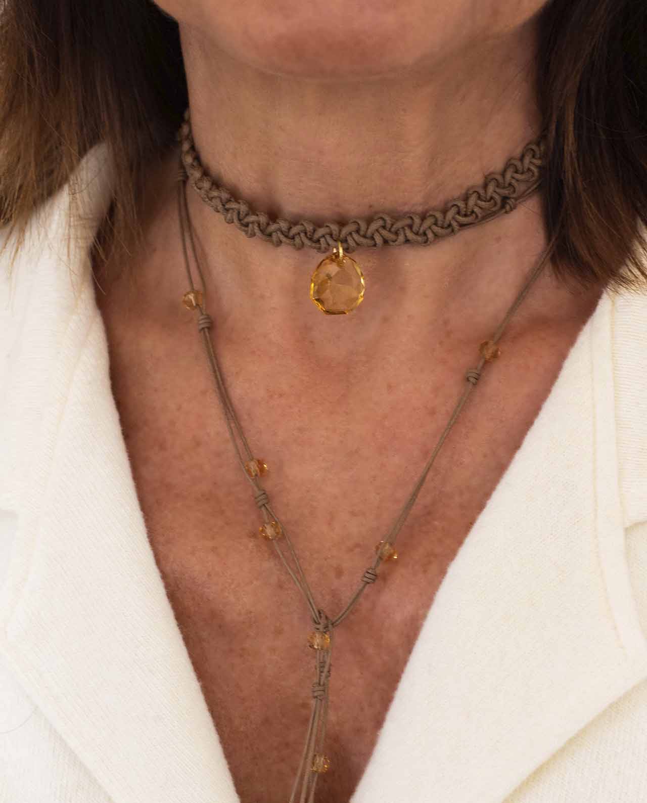 Camel Drop Choker