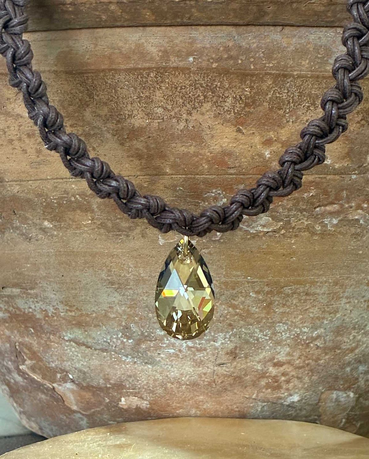 Gargantilla Marrón Gota